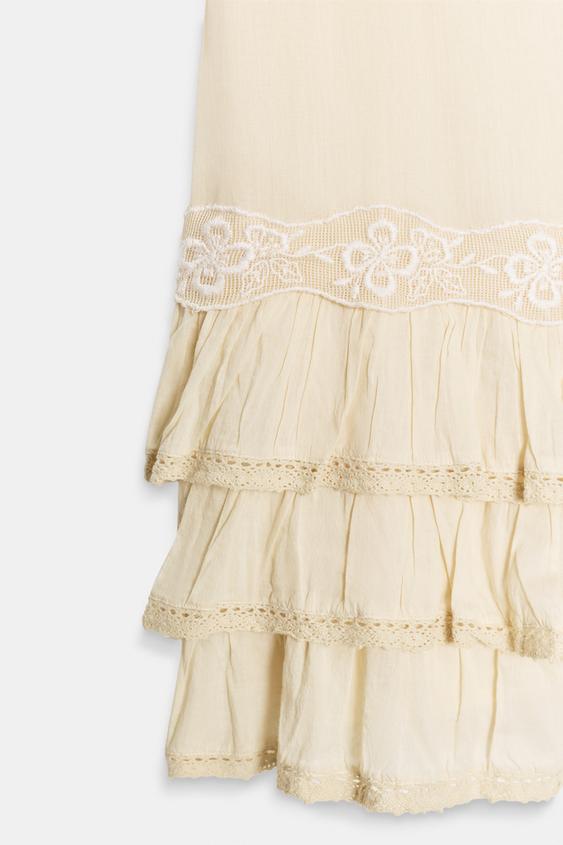Robe mini à volants brodée