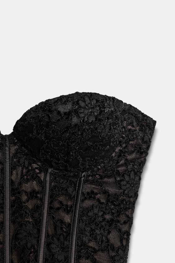 Corset en dentelle