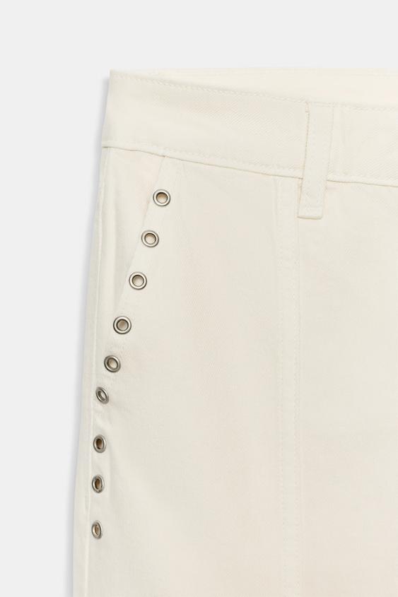 Pantalon coupe droite taille basse à œillets