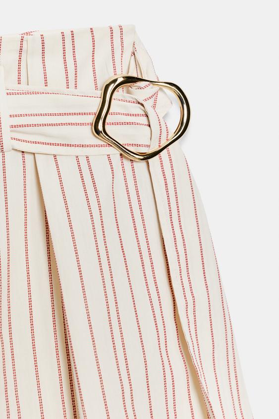 Bermuda à rayures avec ceinture