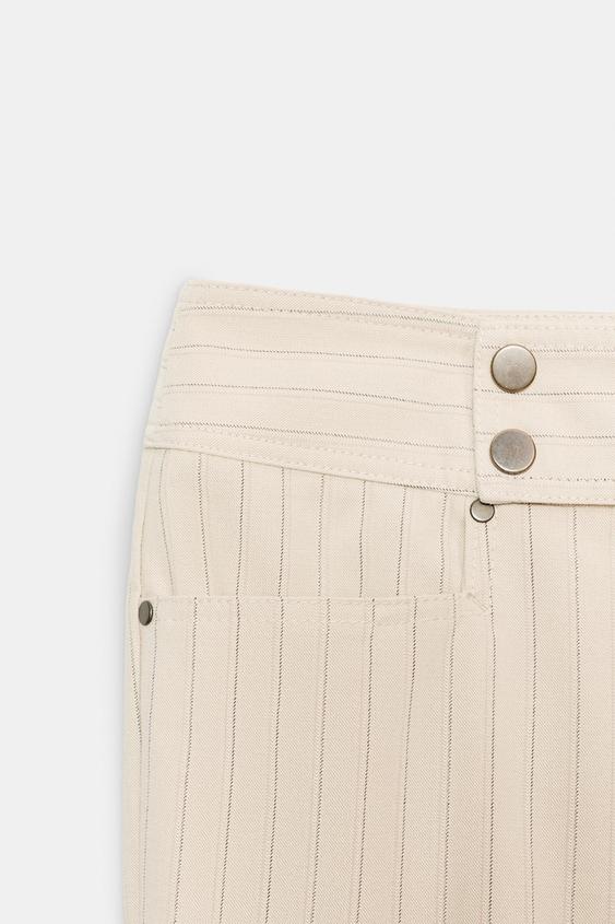 Pantalon droit à fines rayures