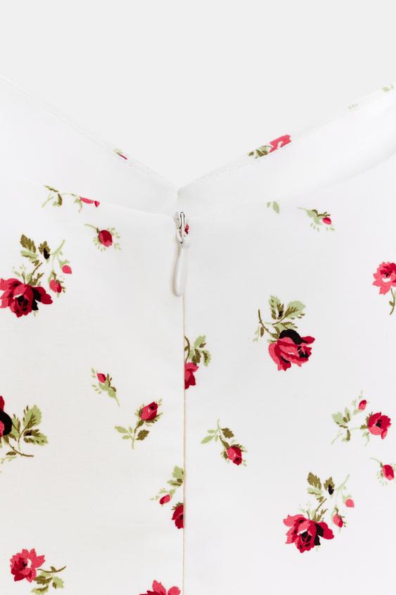 Robe volumineuse à imprimé floral