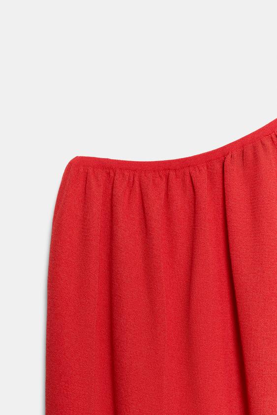 Robe en maille asymétrique