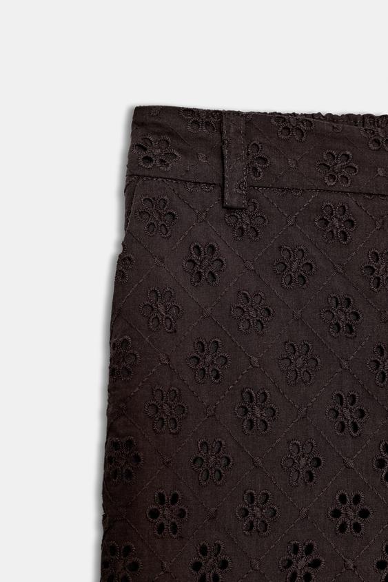 Pantalon-culotte à broderies ajourées