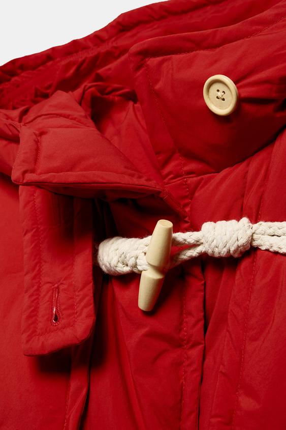 Anorak à capuche 60 % duvet, 40 % plumes et brandebourgs