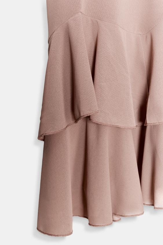 Robe courte à volants