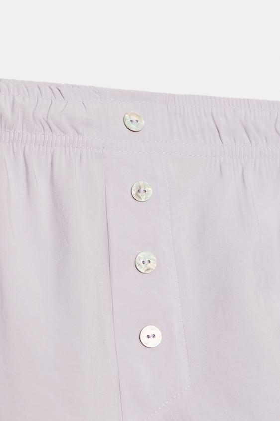 Short fluide à boutons