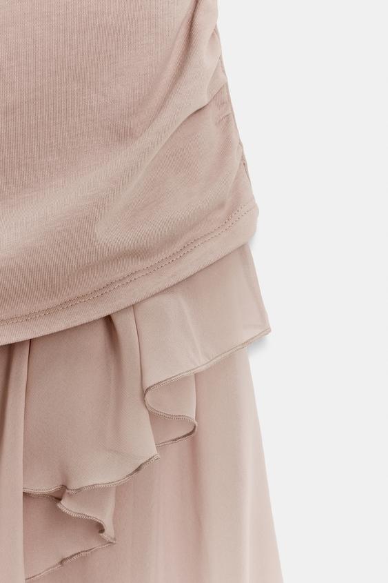 Robe contrastée à volants