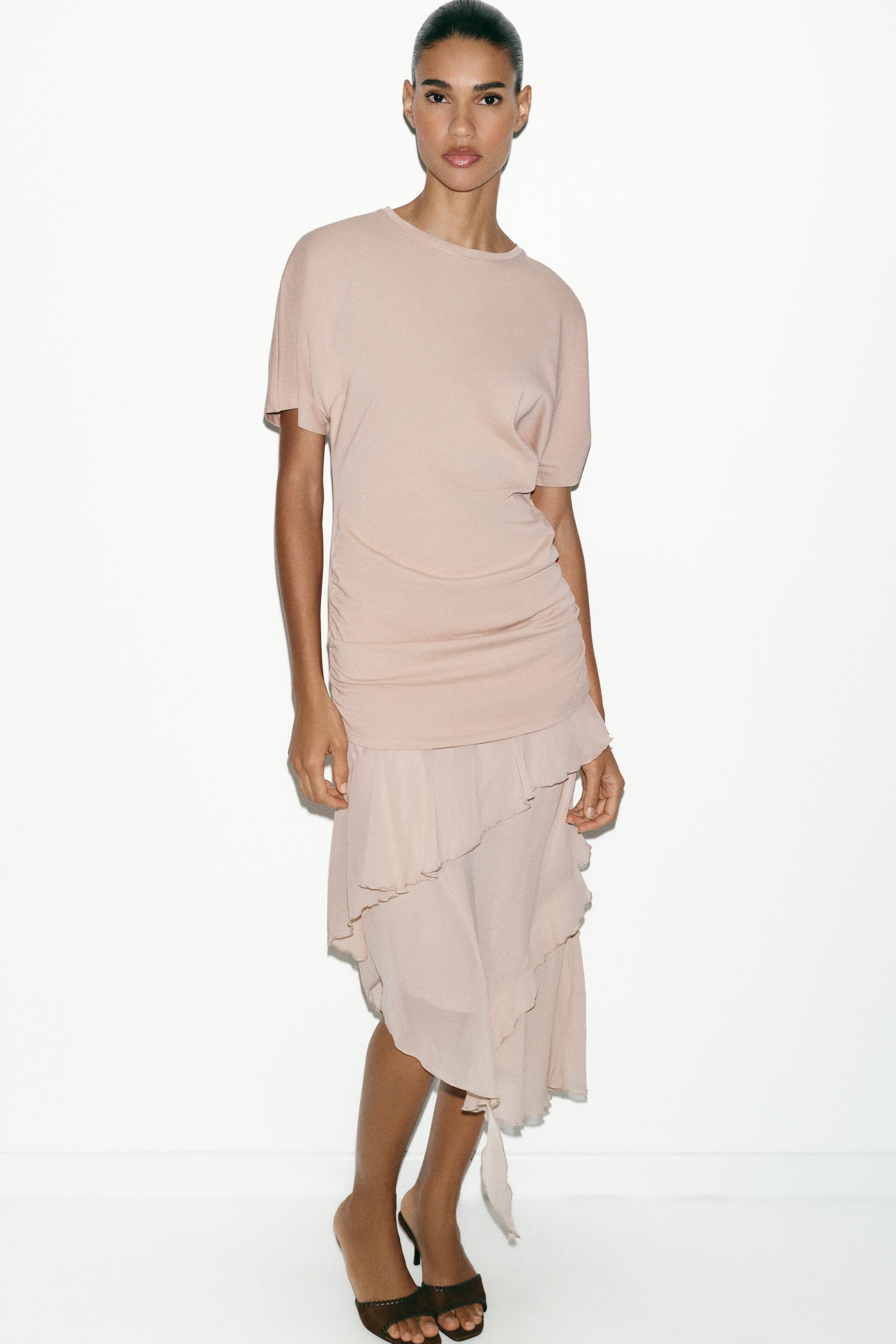 Robe contrastée à volants