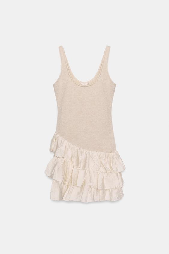 Robe courte contrastée à volants