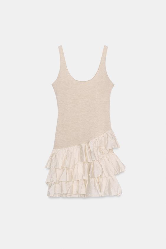 Robe courte contrastée à volants