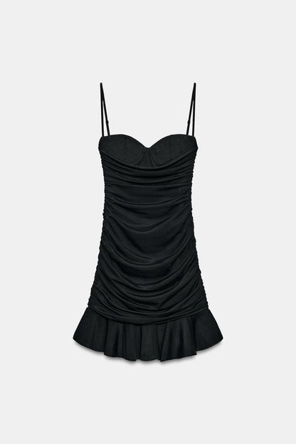 Robe drapée à volant