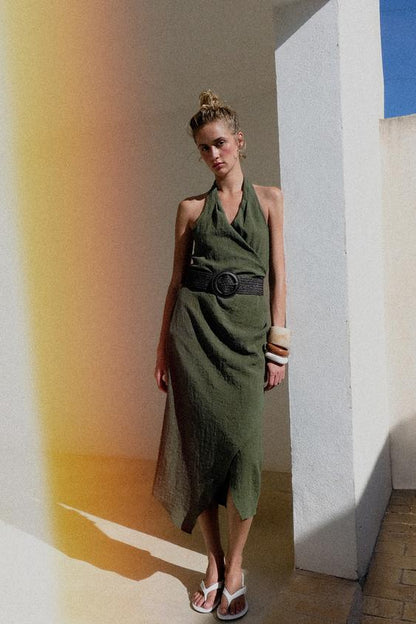 Robe midi en lin avec ceinture