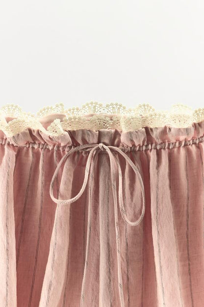 Short ballon à rayures et dentelle