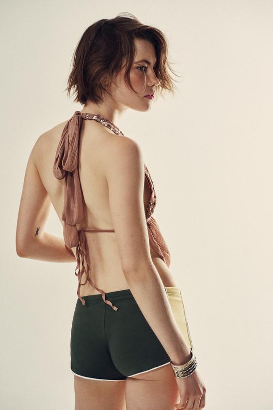 Top dos-nu à sequins