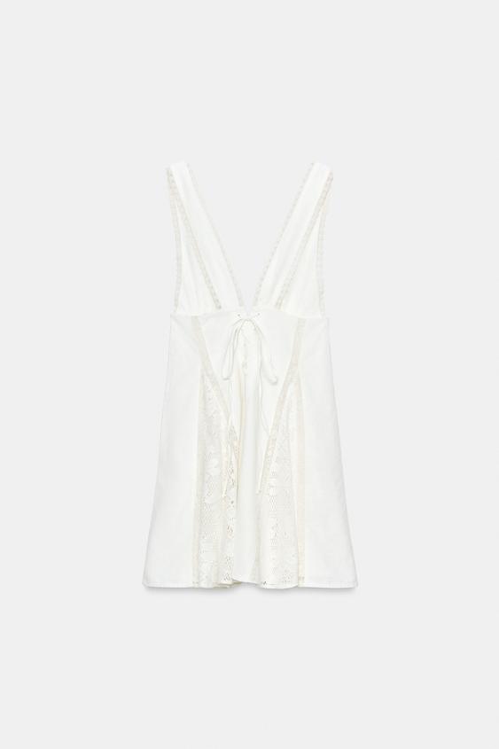 Robe mini découpes en dentelle