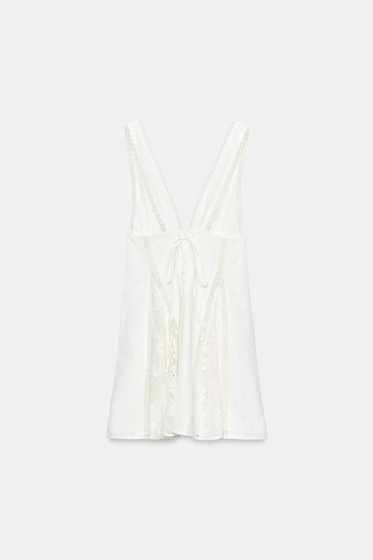 Robe mini découpes en dentelle