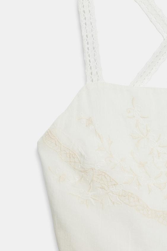 Robe mini en mousseline brodée