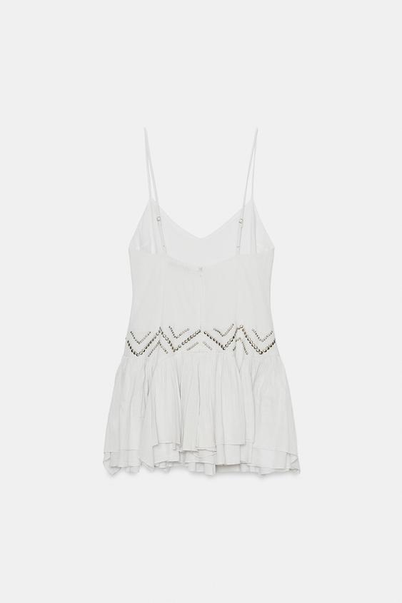 Robe en mousseline à clous à volants