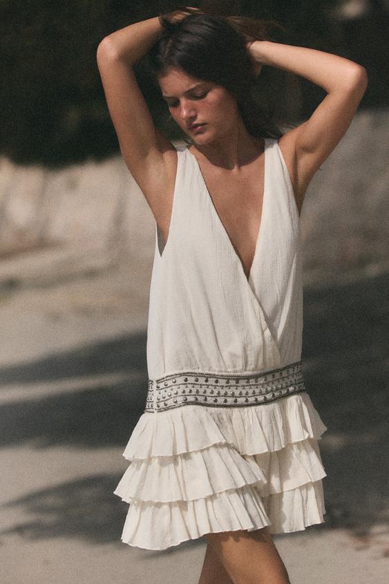 Robe en mousseline à volants à clous