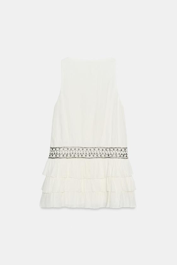 Robe en mousseline à volants à clous