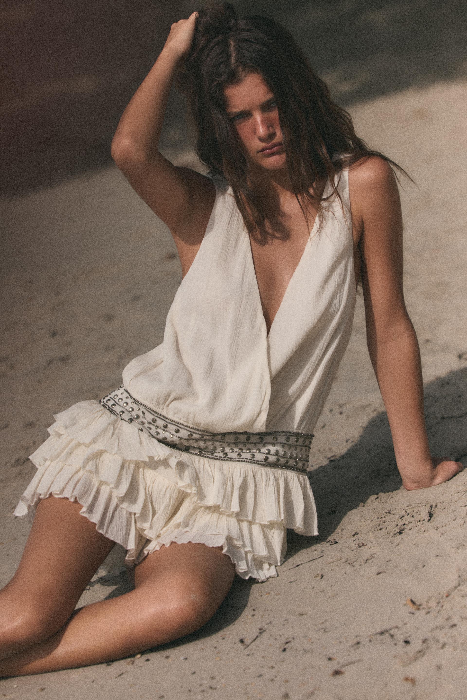 Robe en mousseline à volants à clous