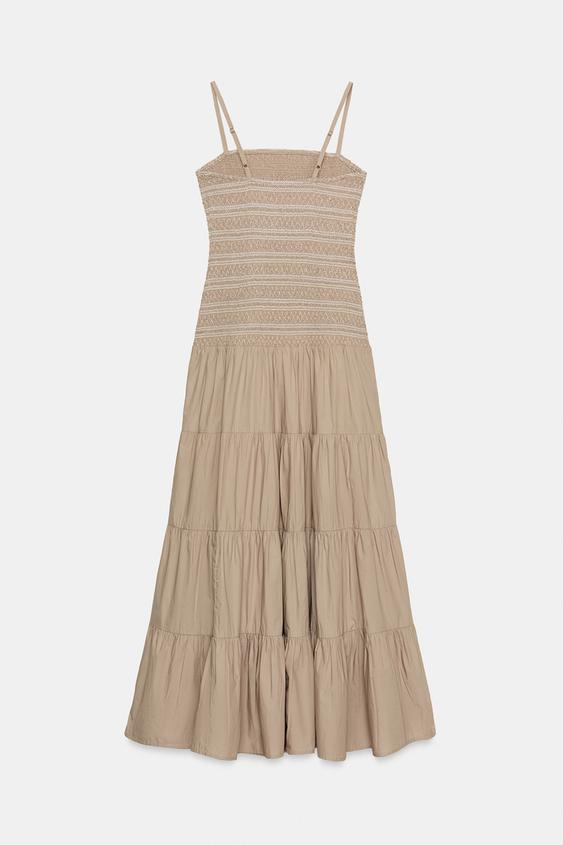 Robe midi smockée et brodée