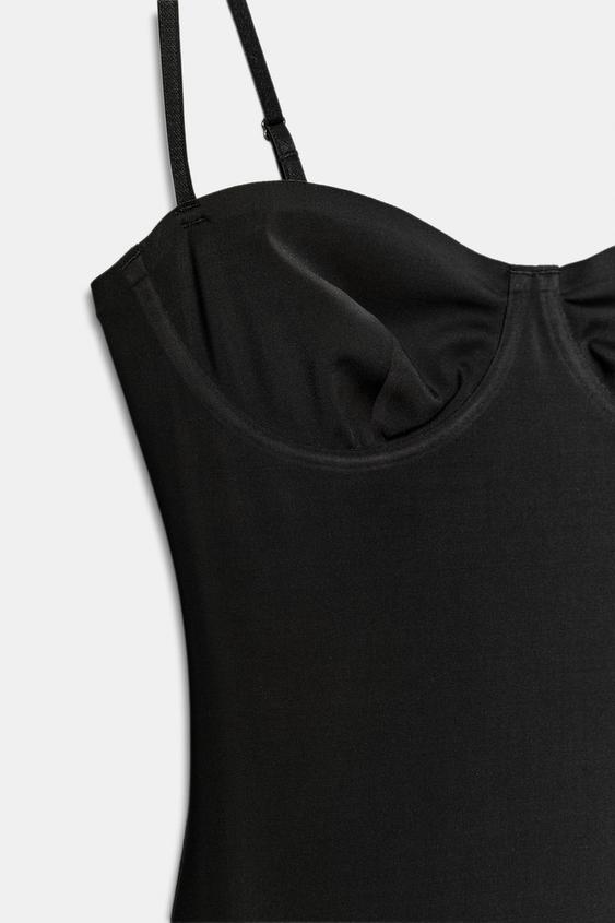 Robe à décolleté cœur