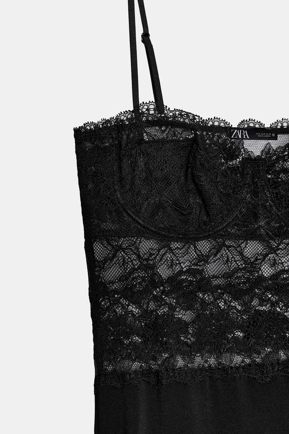 Robe contrastée en dentelle