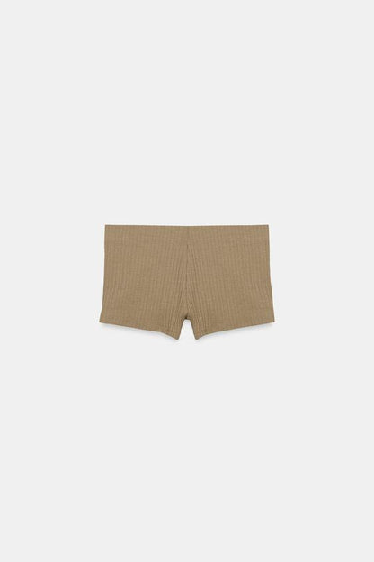 Short côtelé à boutons