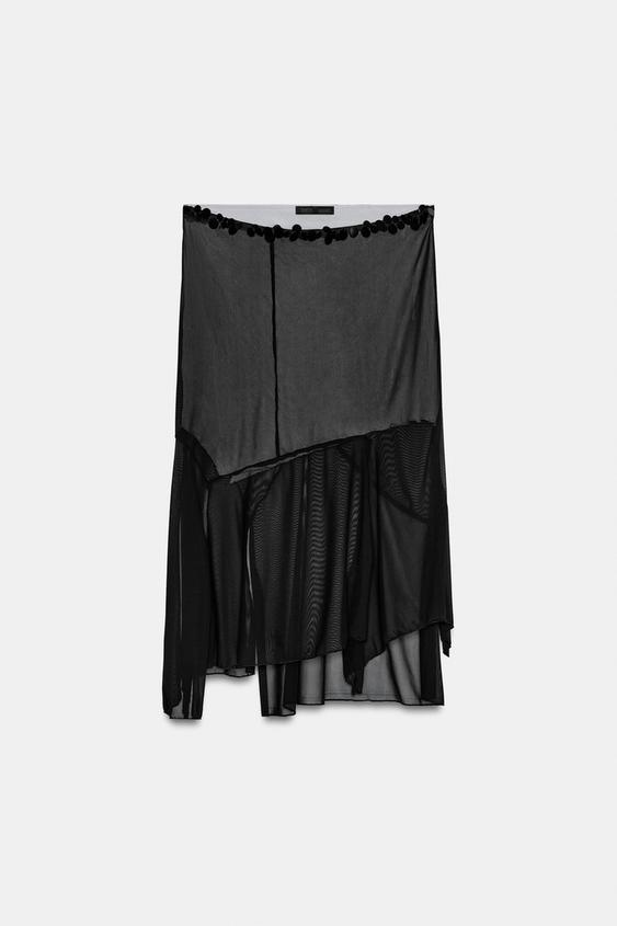 Jupe en tulle asymétrique à sequins