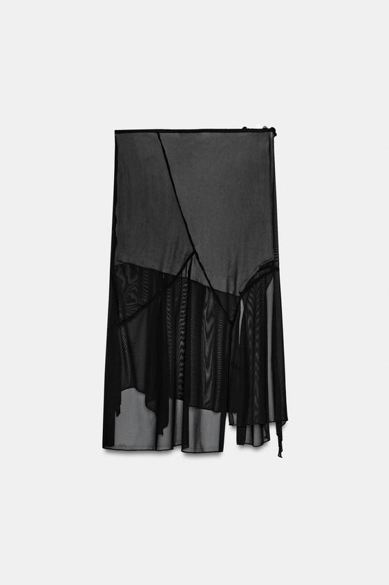Jupe en tulle asymétrique à sequins