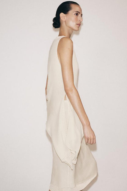Top asymétrique sans manches