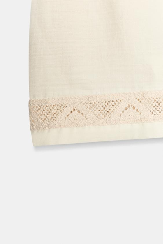 Short brodé à taille élastique