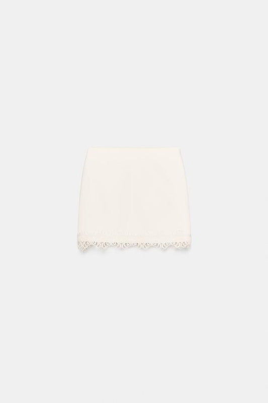 Jupe-culotte bas en dentelle