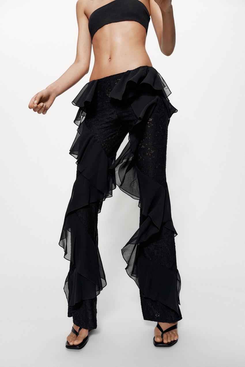 Pantalon en dentelle à volants
