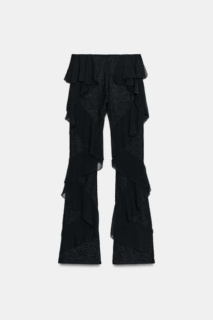 Pantalon en dentelle à volants
