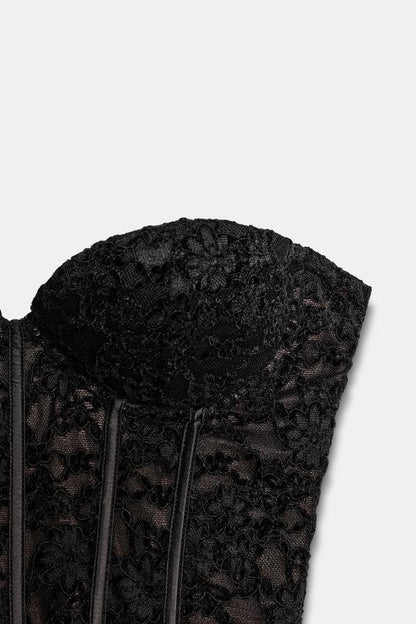 Corset en dentelle