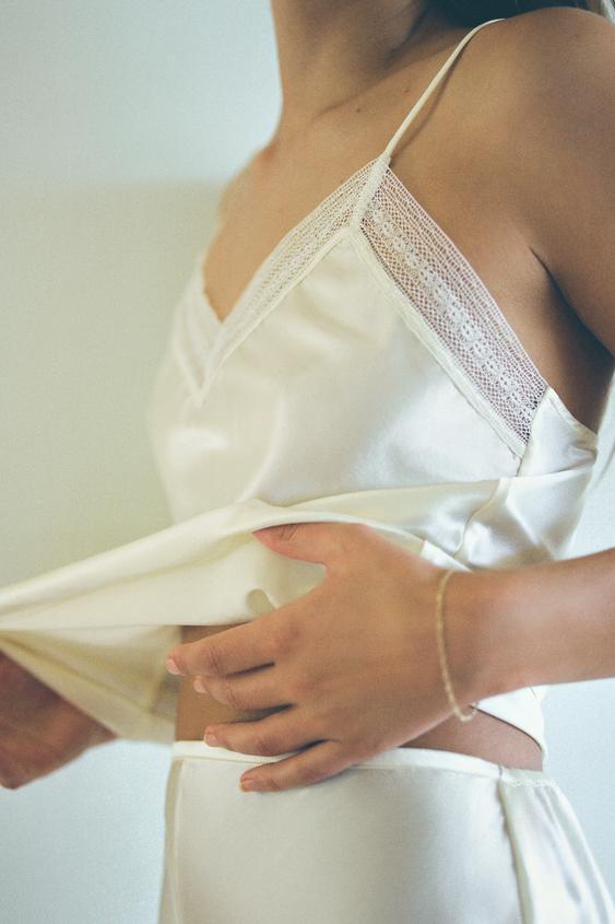 Short en soie à dentelle