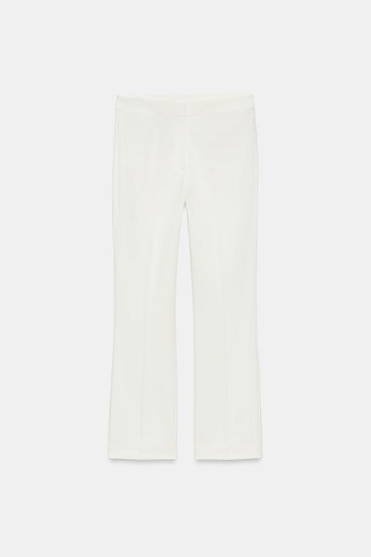Pantalon légèrement évasé