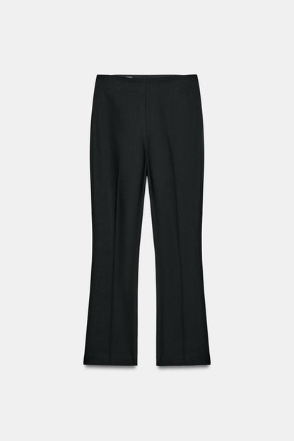 Pantalon légèrement évasé