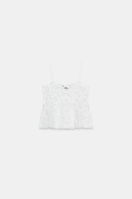 Top en maille crochetée à fleurs