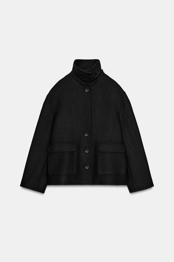 Manteau court en laine à col montant
