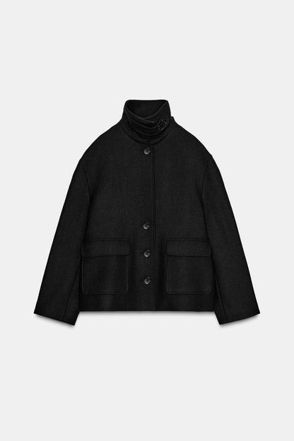Manteau court en laine à col montant