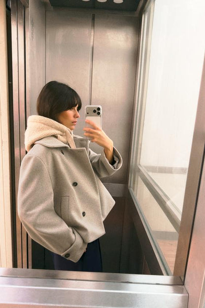 Manteau court à col montant