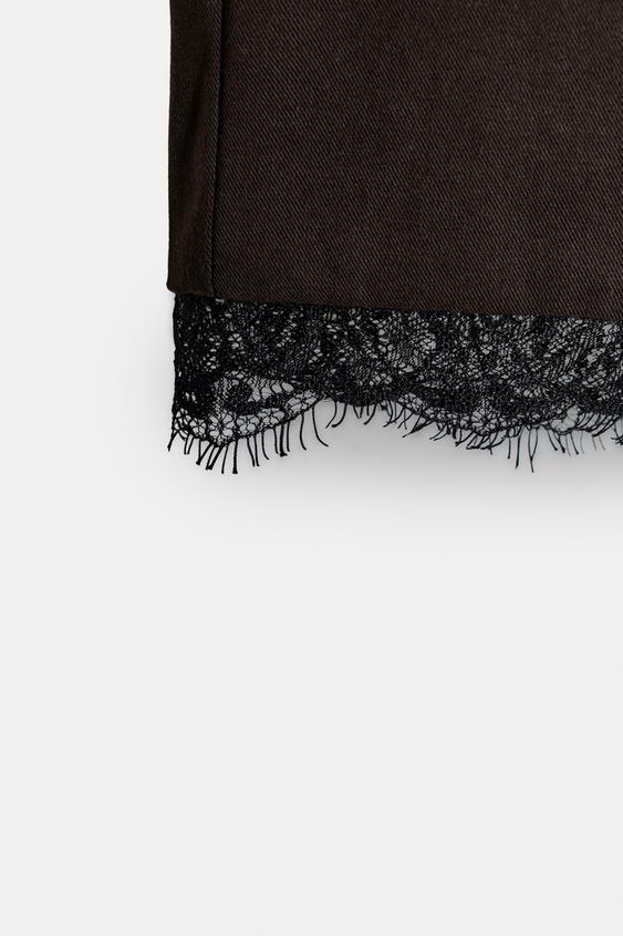 Pantalon court en dentelle