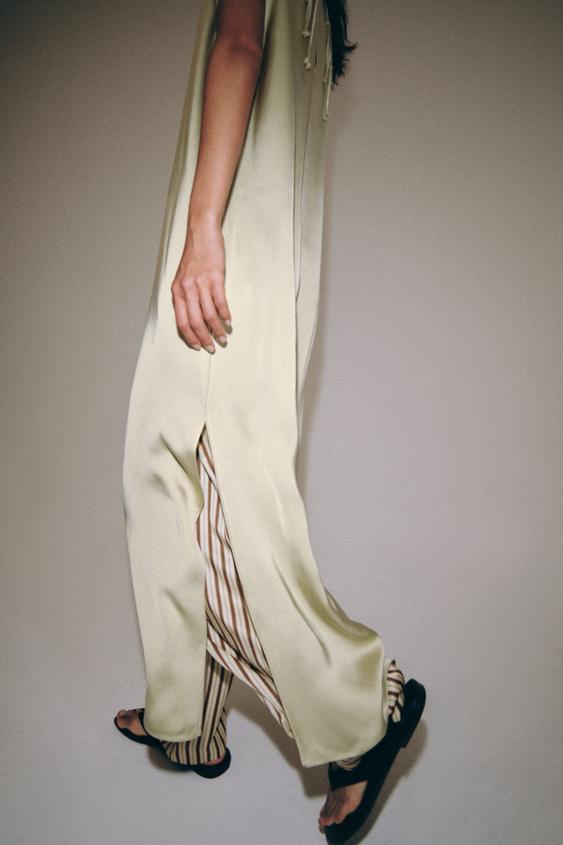 Robe satinée à brandebourgs ZW Collection