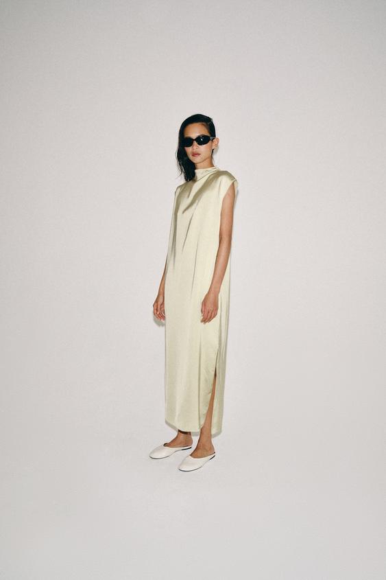 Robe satinée à brandebourgs ZW Collection
