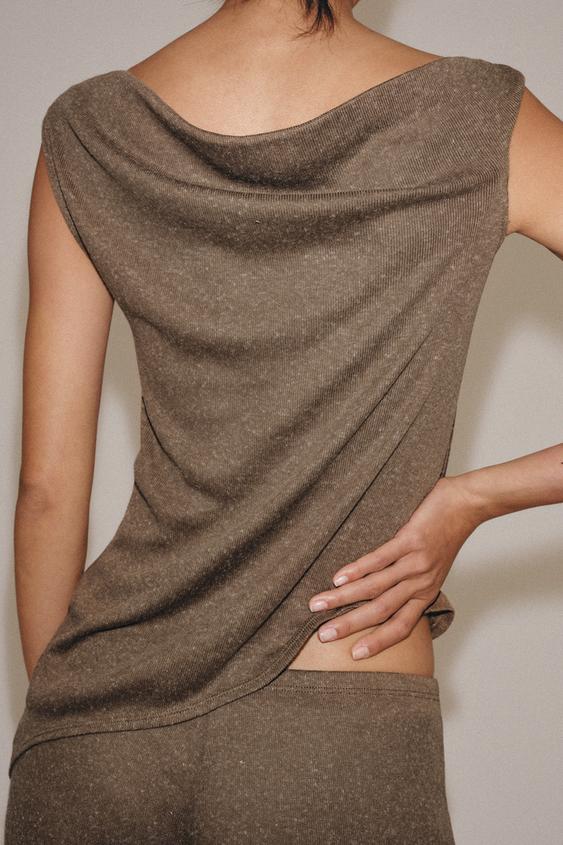 Top texturé asymétrique