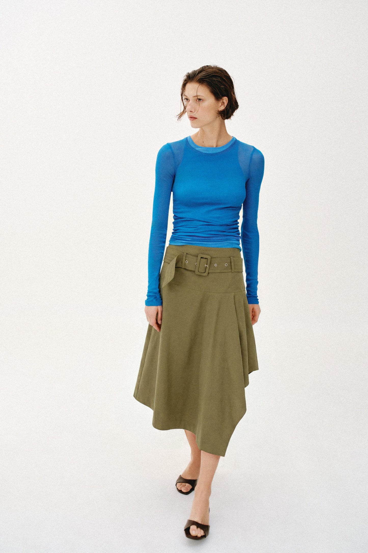 Jupe midi avec ceinture